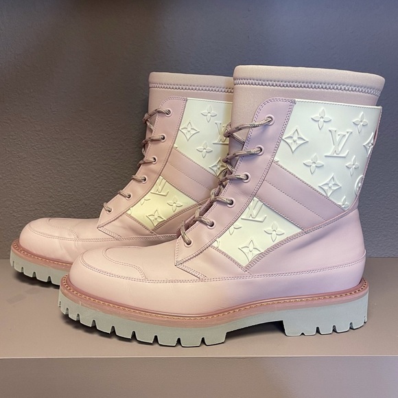 Louis Vuitton Mens Authentic ‘20 Landscape Combat Boots Purple LV Logo Rare 8.5 - Picture 12 of 15